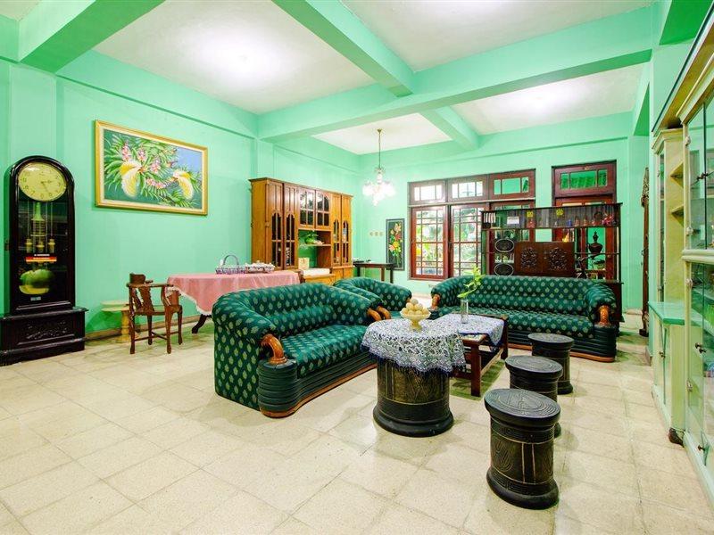 Spot On 2107 Ijo Pupus Syariah Residence Baturetno Eksteriør billede
